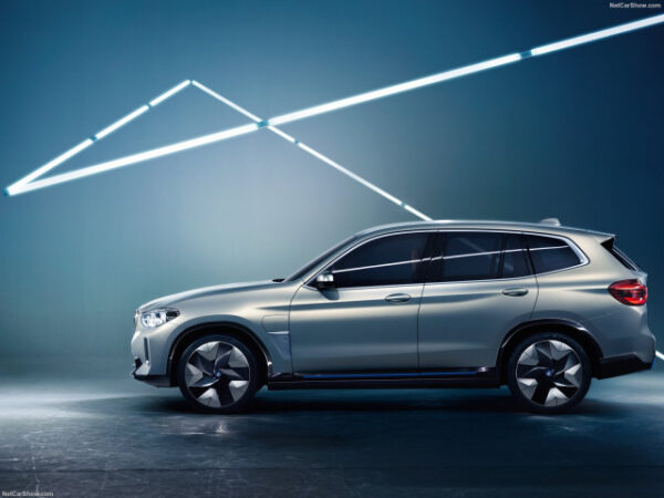 2023 BMW IX3