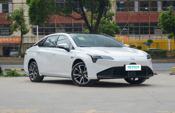 2023 AION S plus