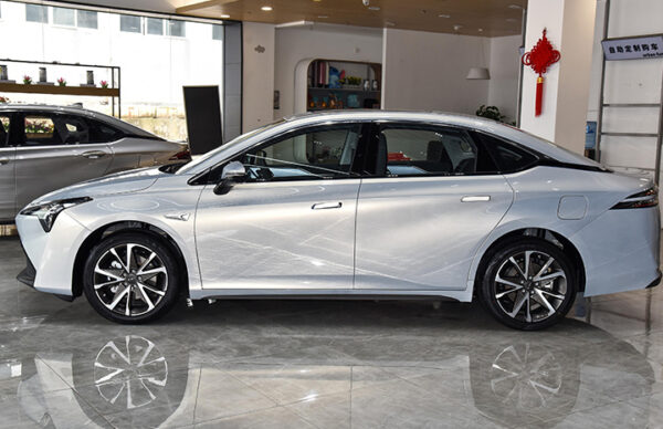 2023 AION S plus
