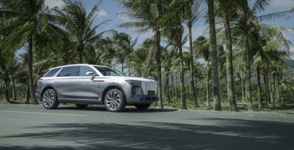 2022 Hongqi E-HS9